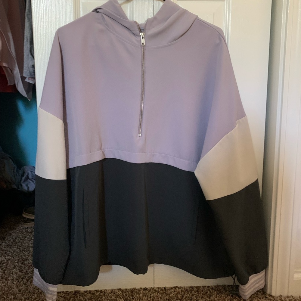 Avia sweater
